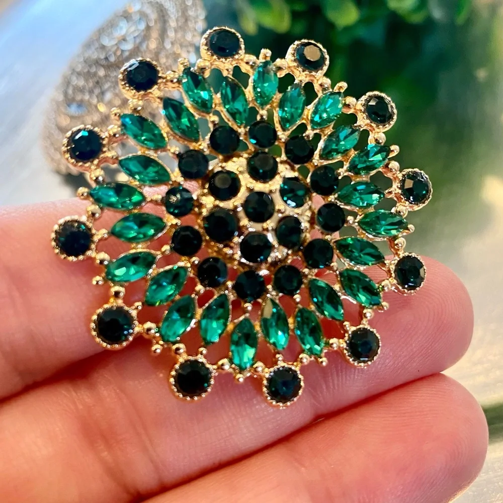 Rhinestone Flower Fashion Ring Green ~ New